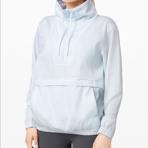 Lululemon Pack Light Pullover! Size 6!